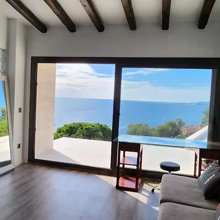 Beachfront - Comfort And Breathtaking Views *
