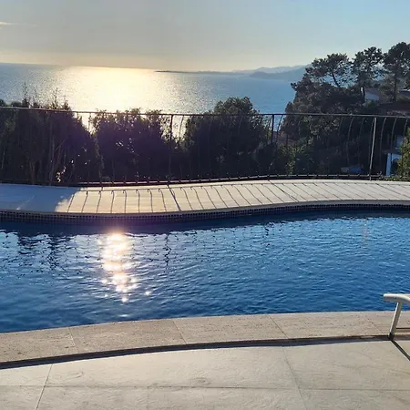 Beachfront - Comfort And Breathtaking Views Villa
