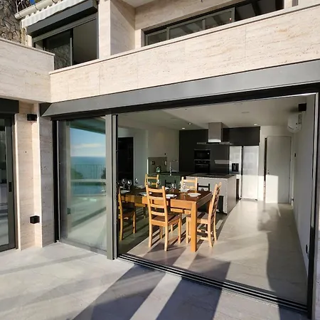 Villa Beachfront - Comfort And Breathtaking Views Lloret de Mar