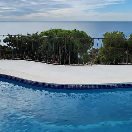 Villa Beachfront - Comfort And Breathtaking Views Lloret de Mar
