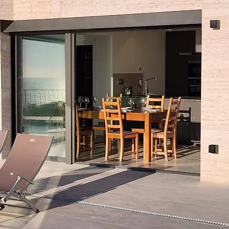 Villa Beachfront - Comfort And Breathtaking Views Lloret de Mar